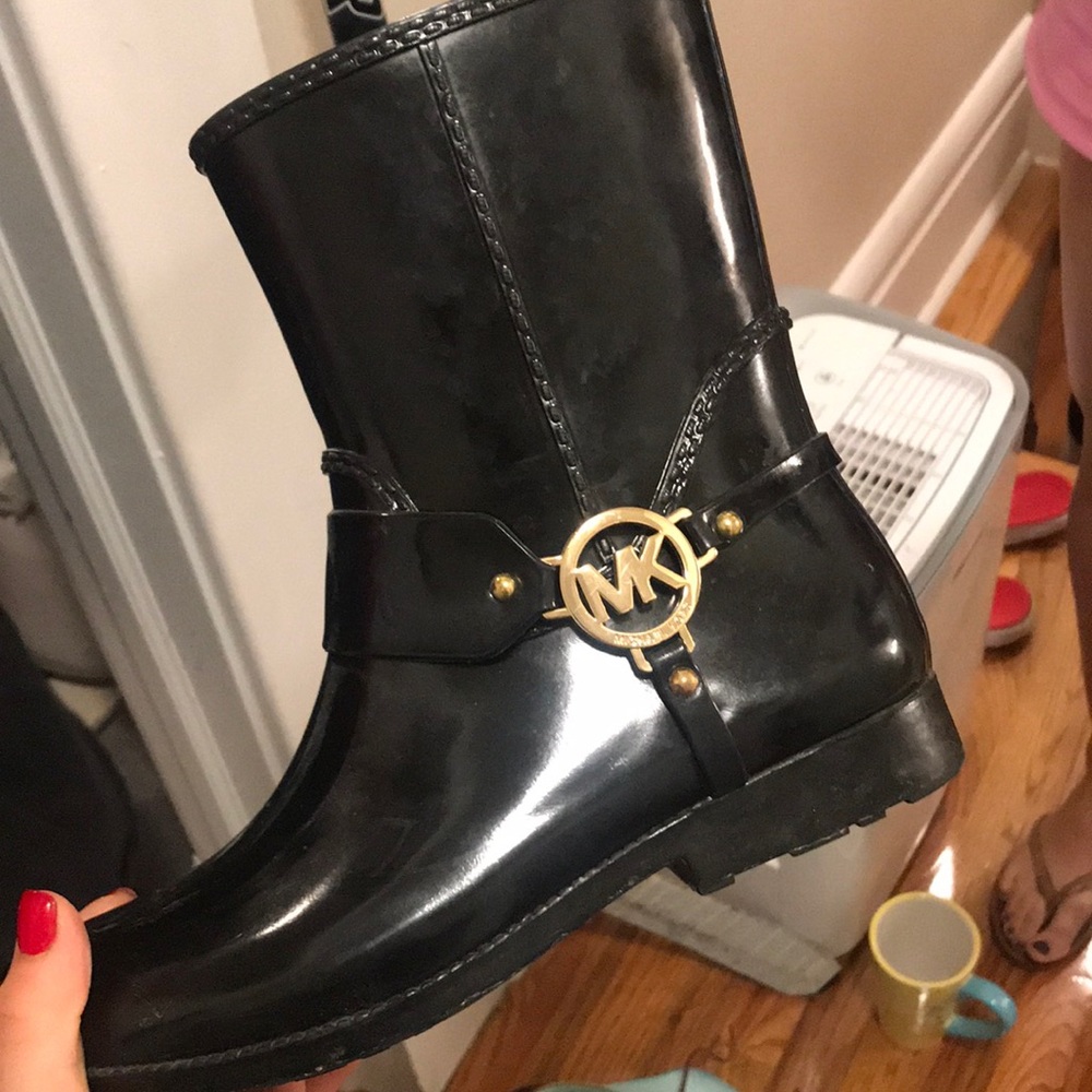 Michael kors rain boots